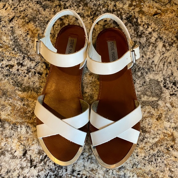 Steve Madden White Sandals Size 8 - Picture 2 of 5
